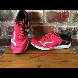 MIZUNO Women's Wave Sonic Running Shoes sz 9